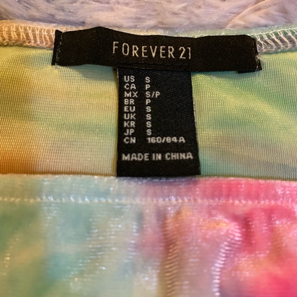 Brand New Tie Dye Soft Velvet Crop - Picture 4 of 4